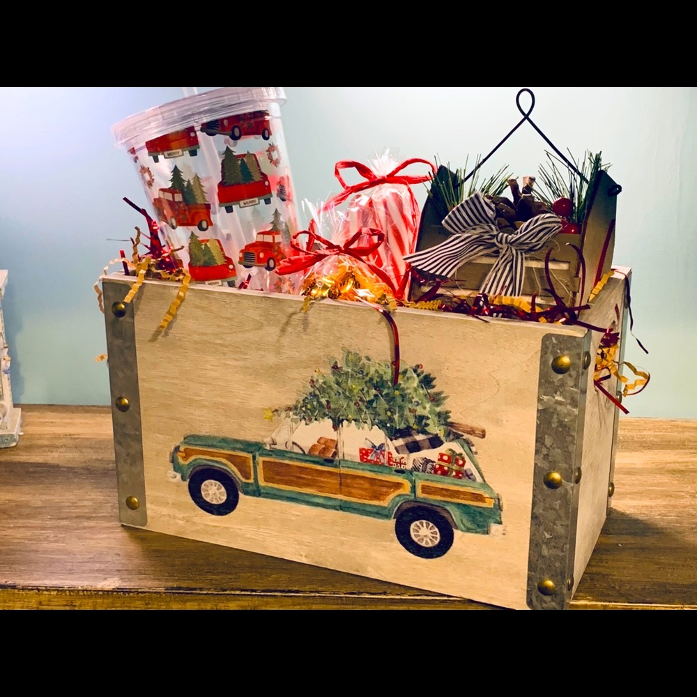 Farmhouse Christmas Gift Wooden Box Basket